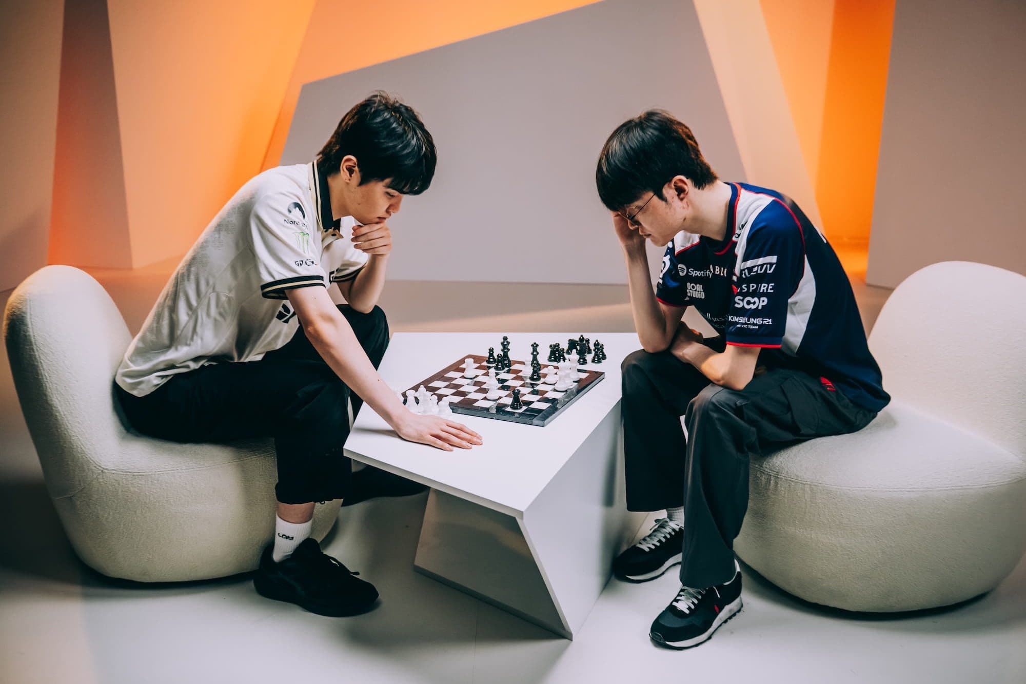 EWC 2026 Launches One-of-one Faker x Chovy Collectible