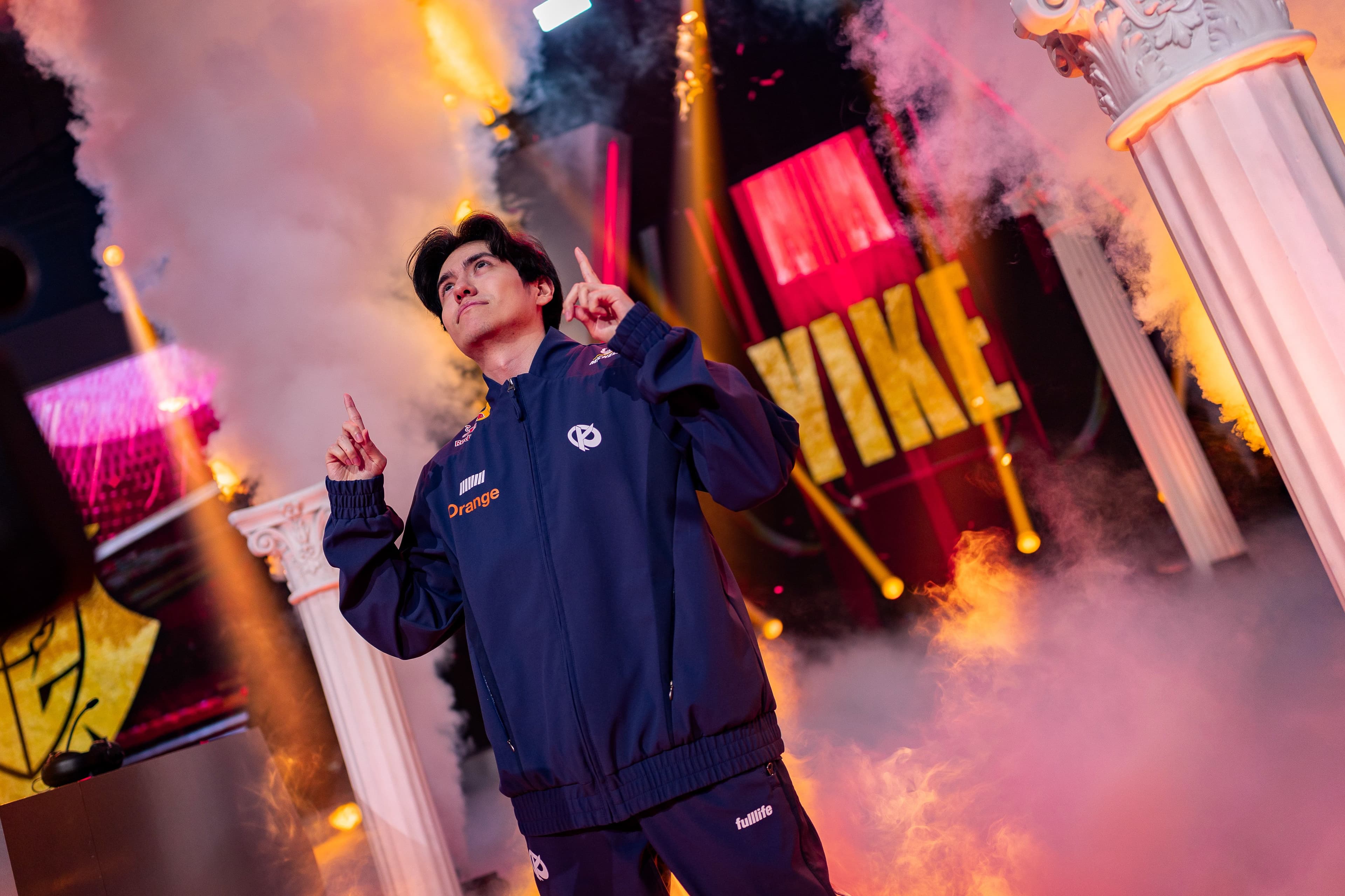 KC Yike on stage during the 2025 LEC Winter Split