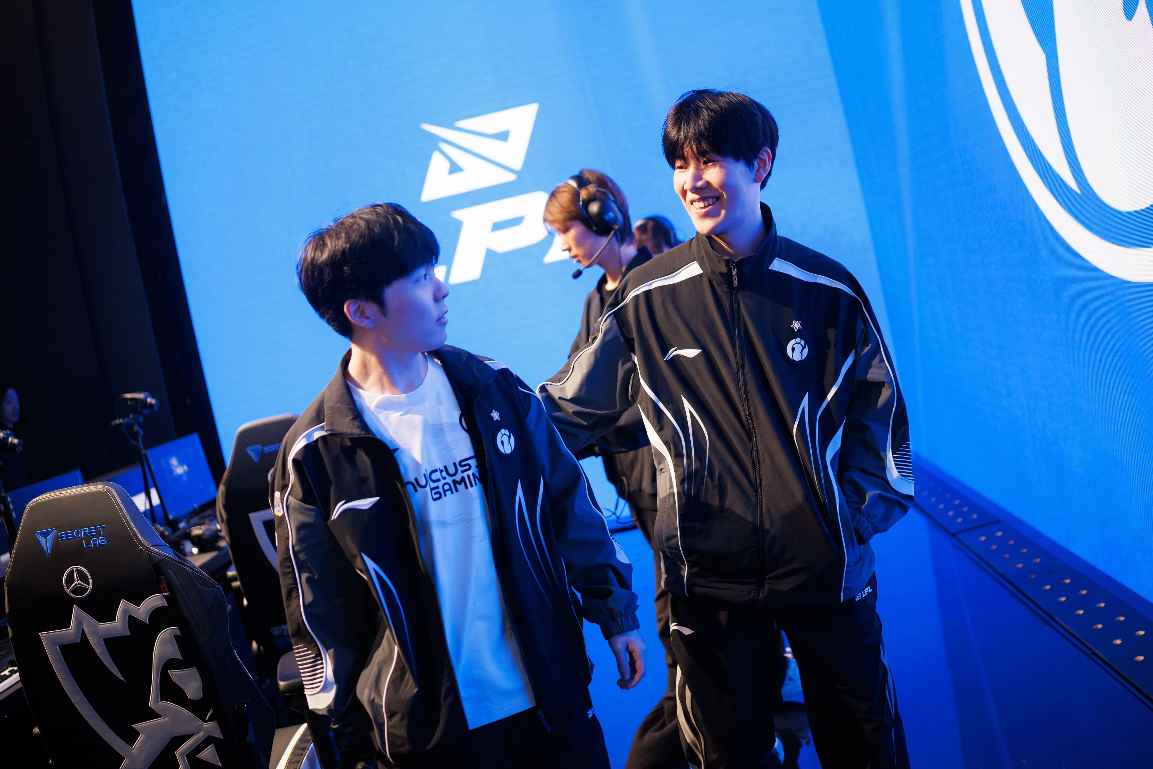 Invictus Gaming Garante Última Vaga da LPL no Worlds 2026