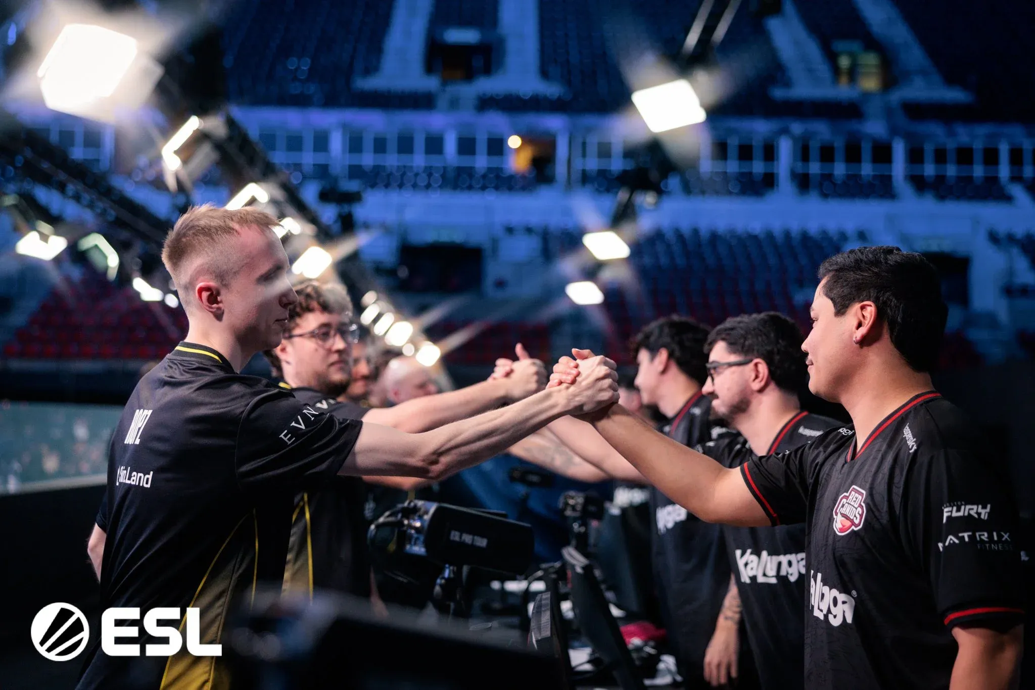 Red Canids eliminada pela Spirit, restando a FURIA como esperança brasileira na IEM Rio 2026