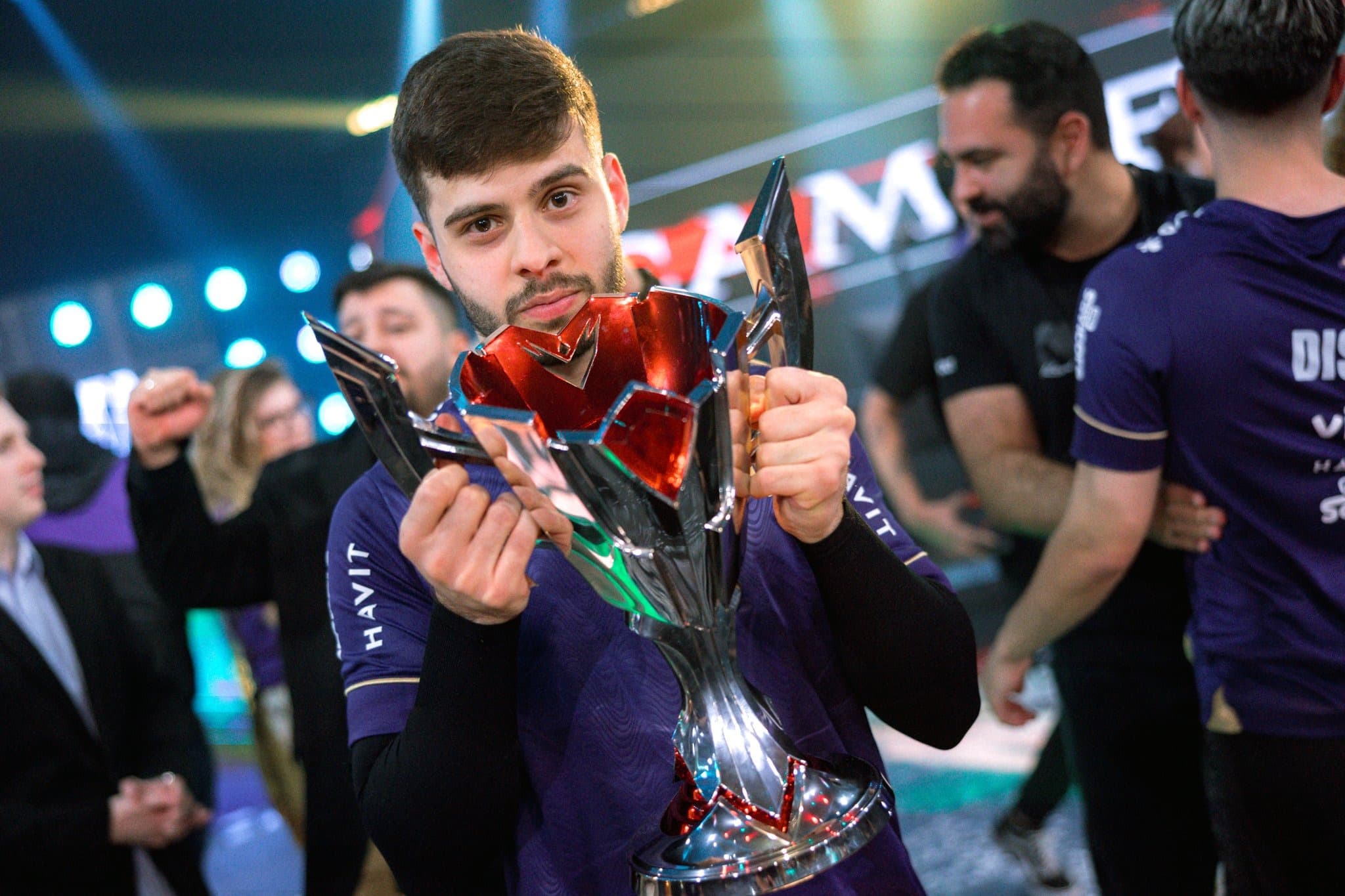 Os 5 Melhores ADCs do Worlds 2025 (Mundial de Lol) e onde VKS Morttheus está no ranking