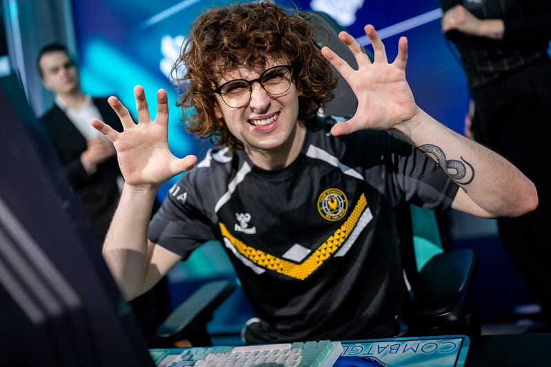 Carzzy Team Vitality