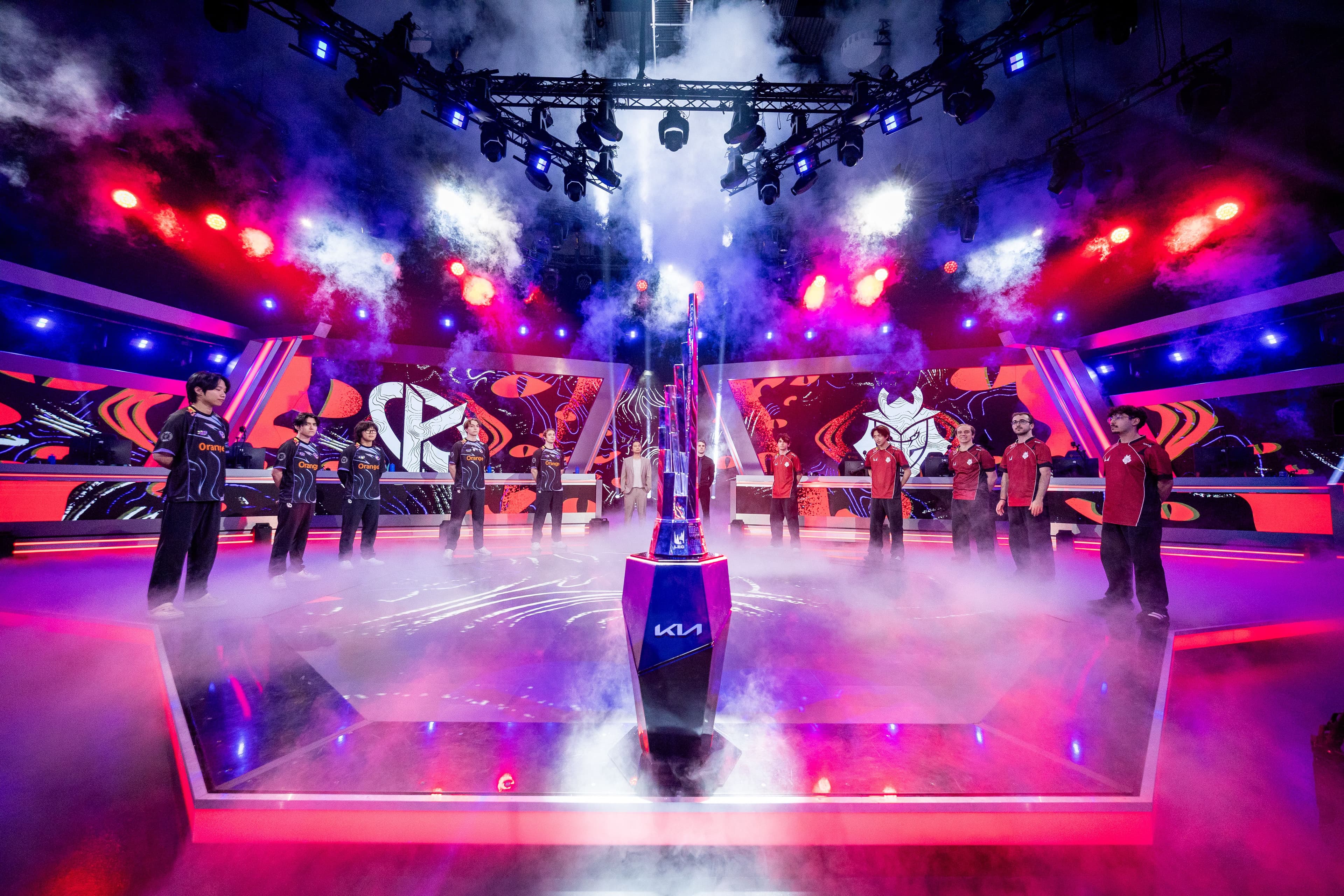 Karmine Corp and G2 Esports are bringing back their full rosters for the final LEC split of the year. (Credit: Wojciech Wandzel/Riot Games)