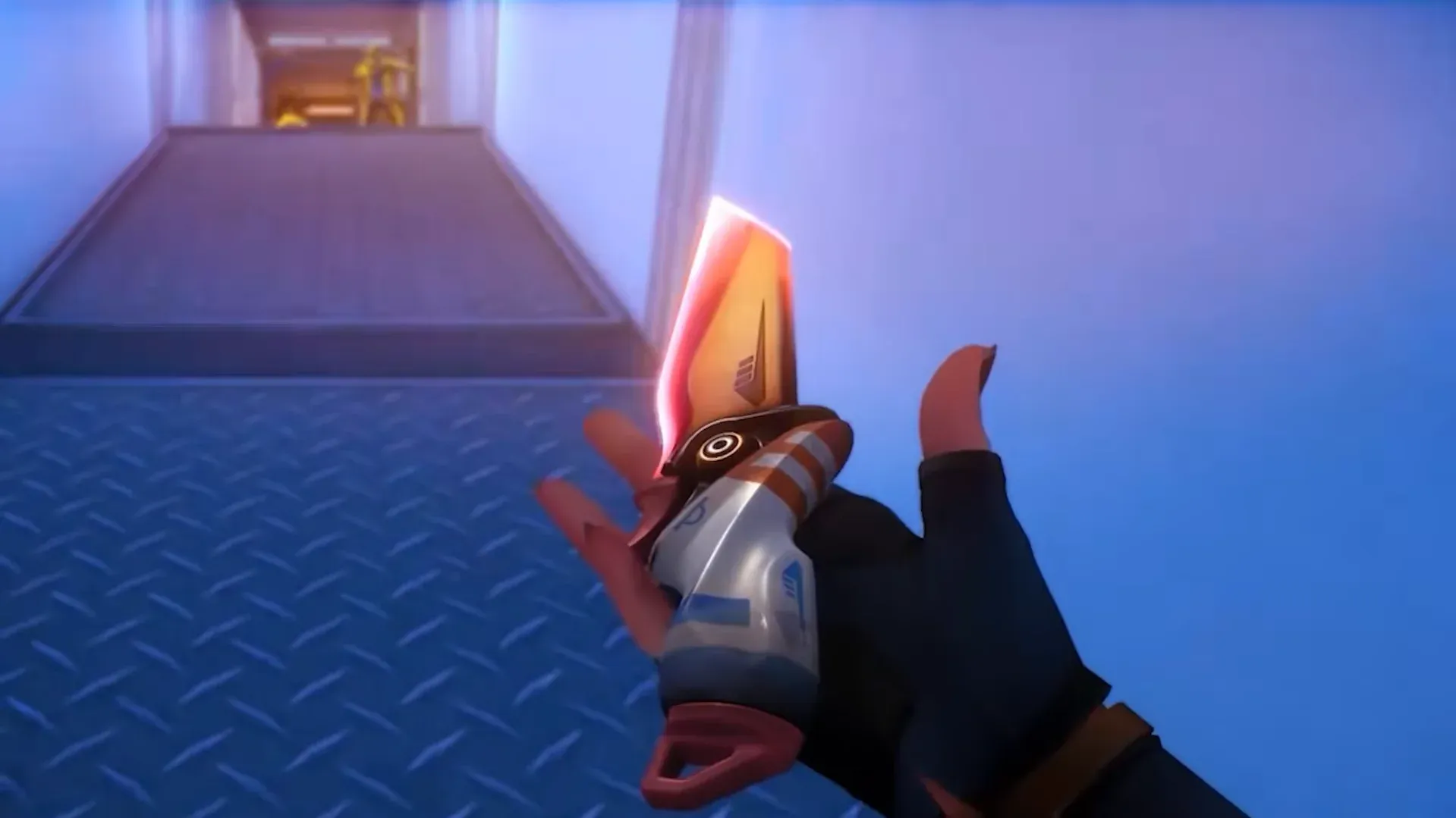 Holoflare Melee (Image Source: Kanga on YouTube)