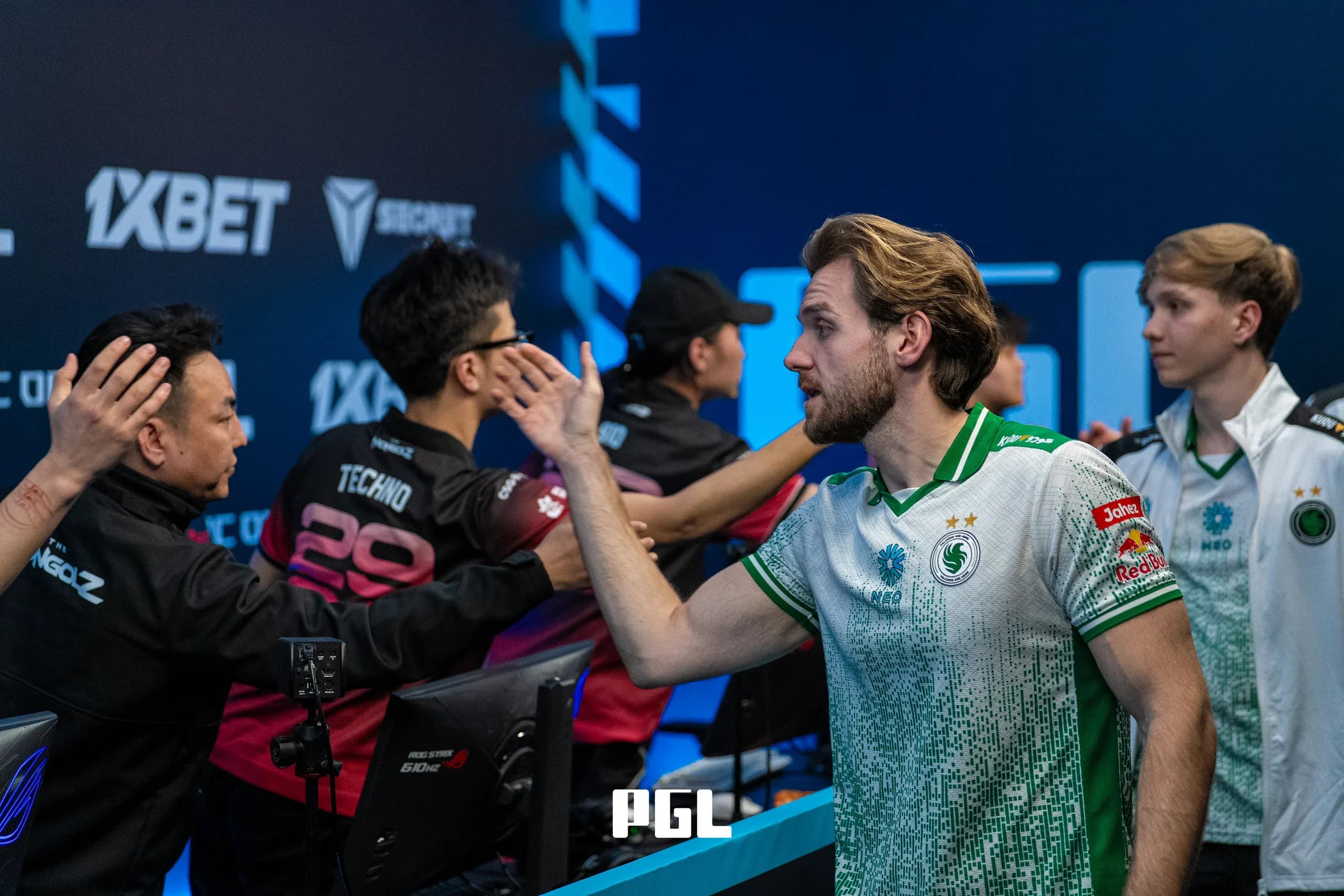 FURIA e Falcons Agitam as Quartas de Final da PGL Astana 2026