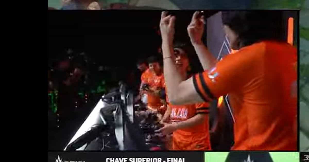 Finalista do CBLOL 2026 é Multado Após Mostrar o Dedo do Meio