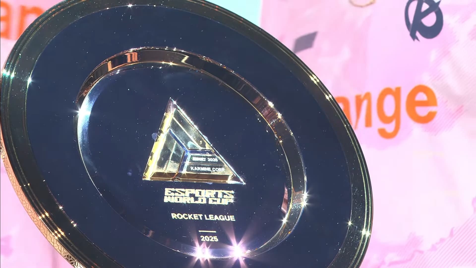 Karmine Corp atropela a GK na final do Rocket League na EWC 2025