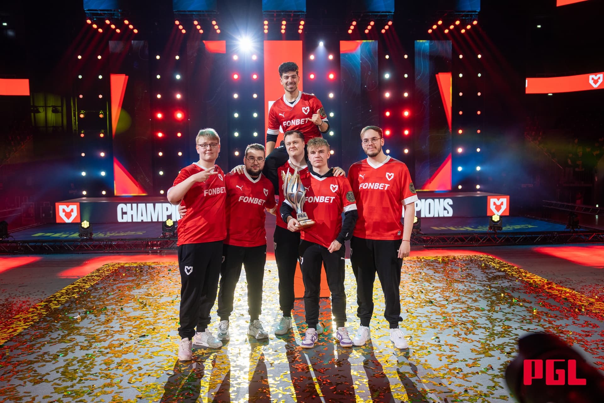 MOUZ derrota Team Falcons e vence a PGL Cluj-Napoca 2025
