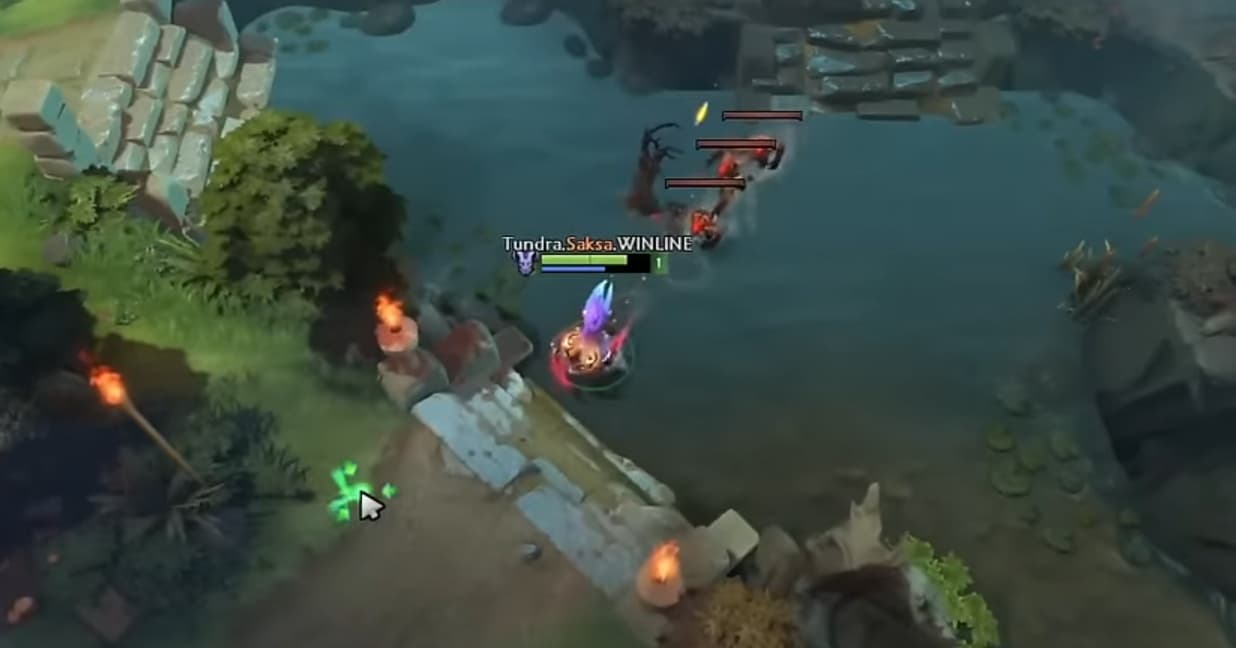 Saksa usando a tática de puxar creeps da lane com o Riki.