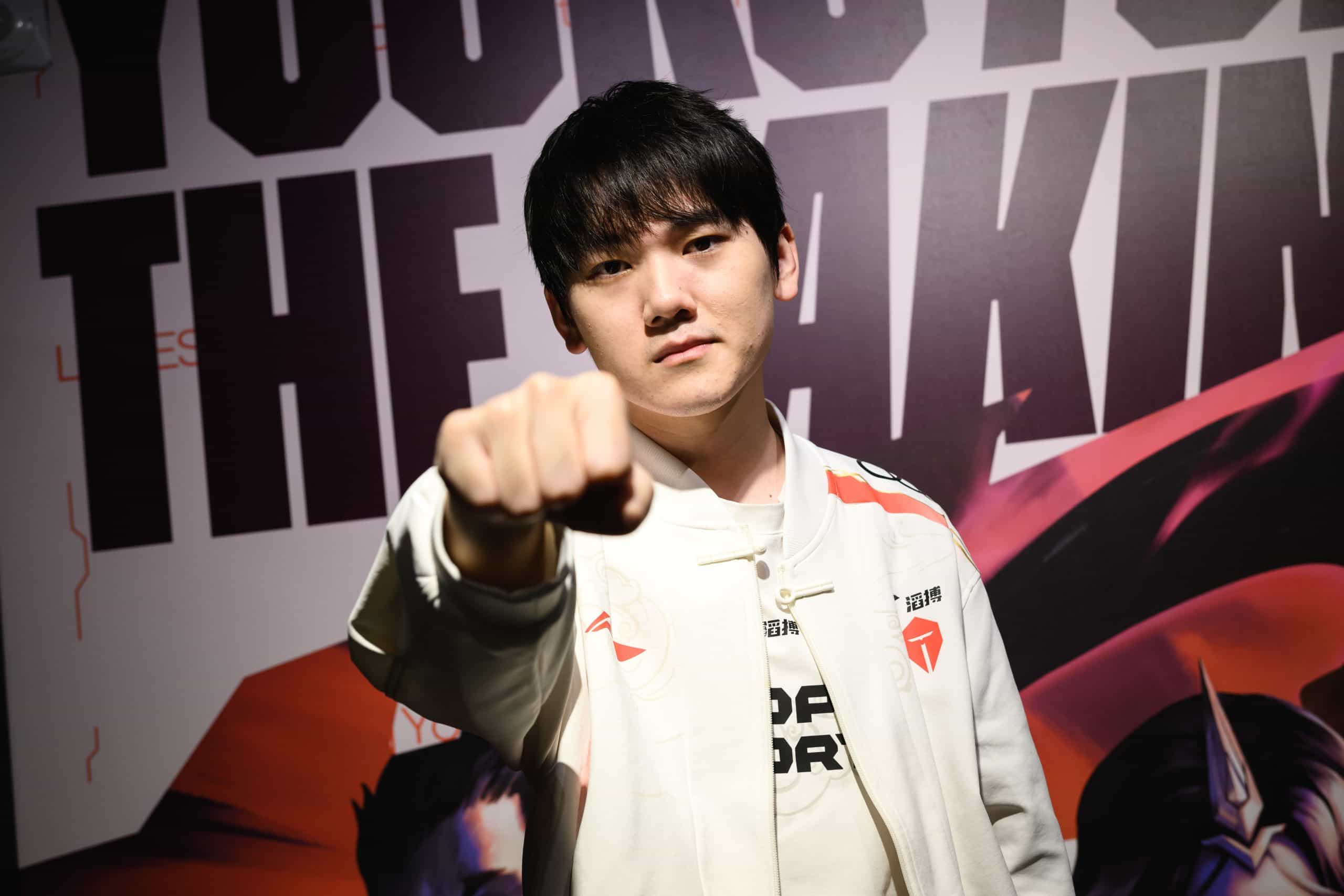 JackeyLove takes the crown! All 2025 LPL Split 3 Awards