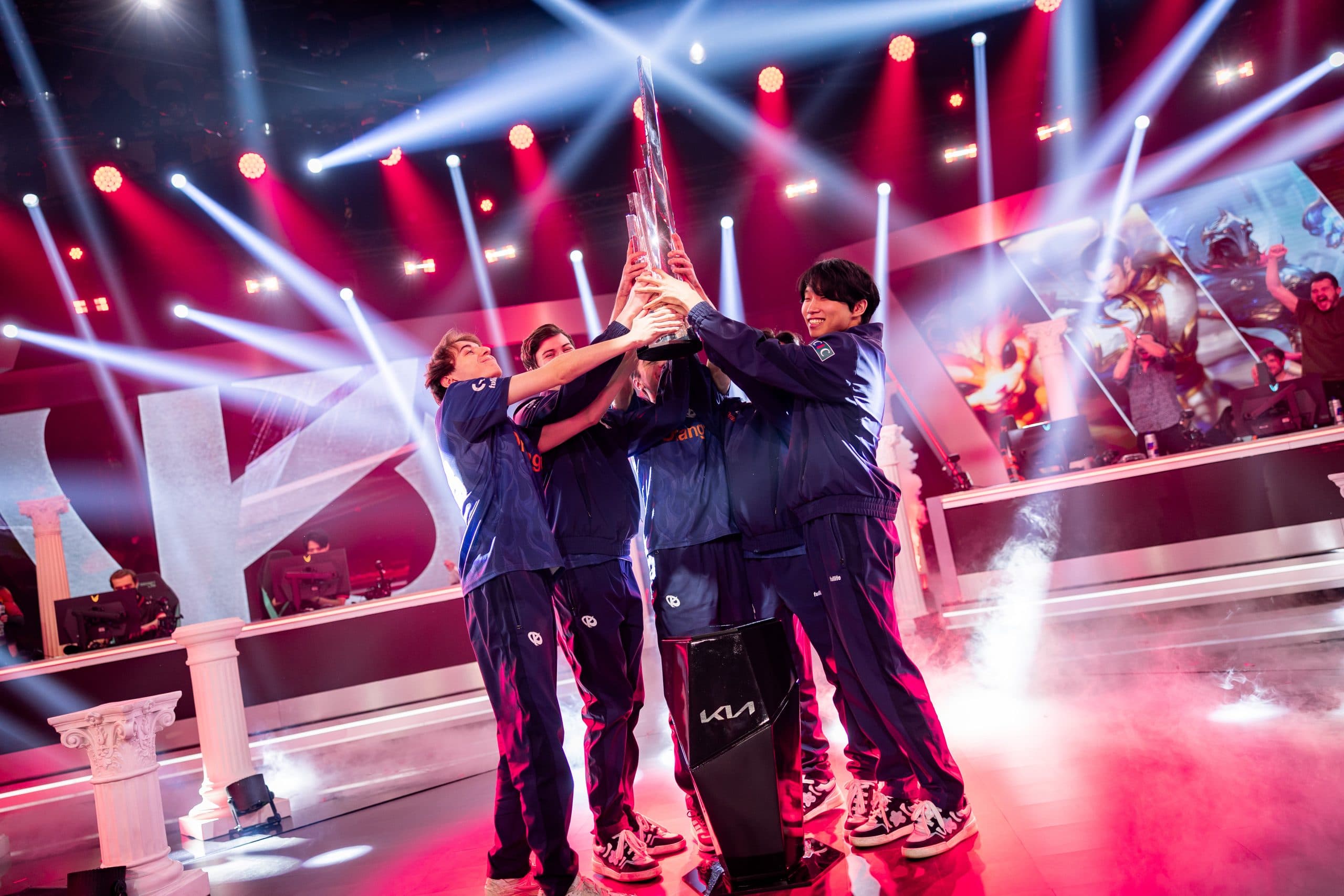 Karmine Corp lift LEC Winter trophy and qualify to First Stand