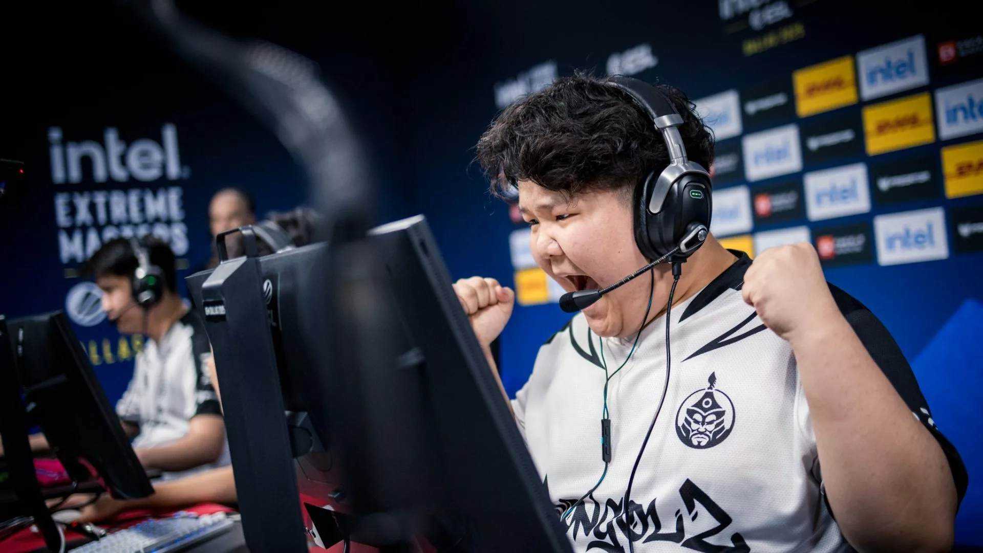 MOUZ vs The MongolZ: A Semifinal Showdown at IEM Dallas 2025