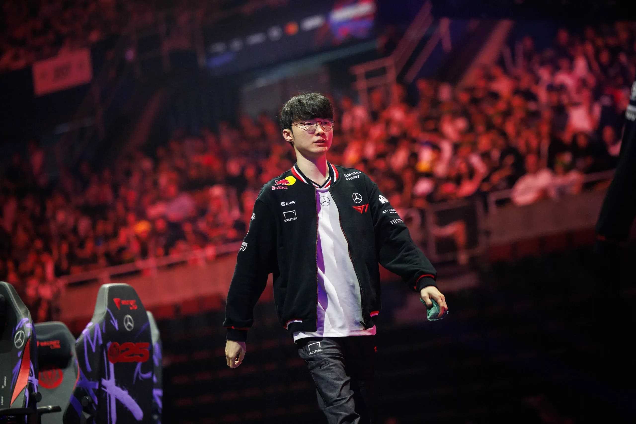 T1 vs Invictus Gaming Preview: Faker and Rookie Clash with Worlds 2025 Swiss Stage on the Line
