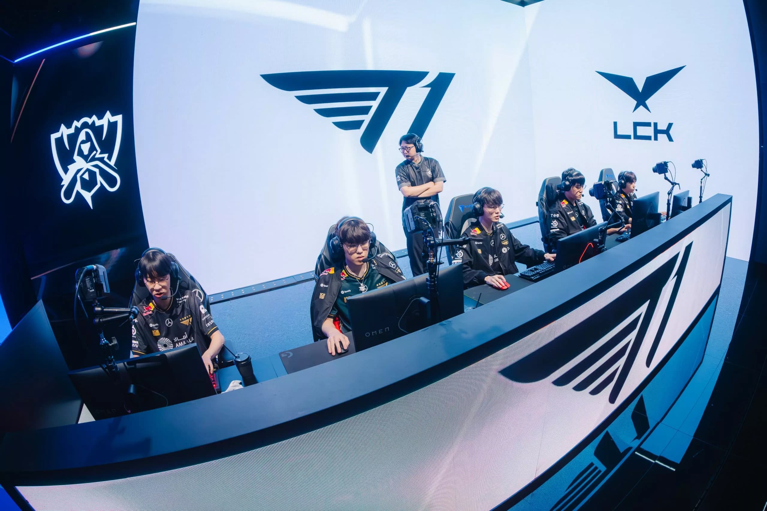 Worlds 2025 Swiss Stage: Final Matchups and Schedule Revealed