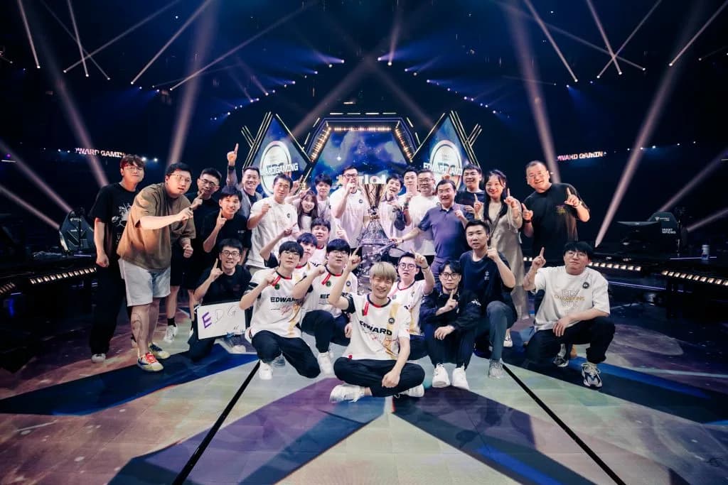 EDward Gaming lift VALORANT Champions 2024 trophy