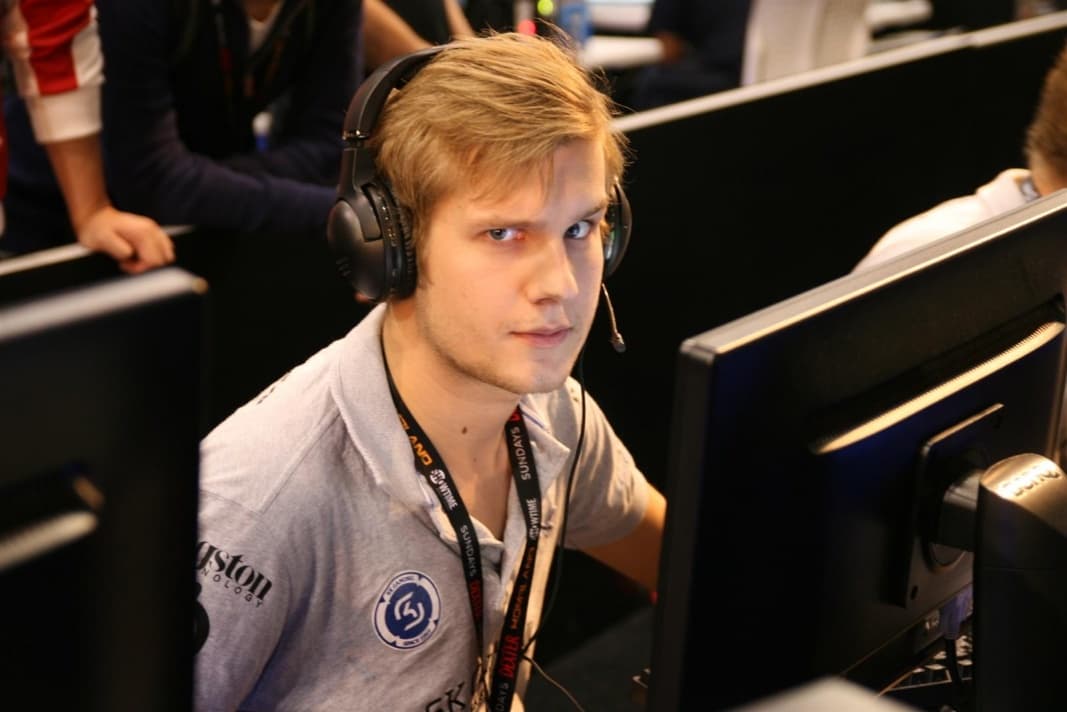 f0rest no IEM Nova York 2011 (créditos: Fragbite)